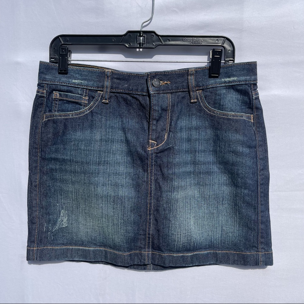Old Navy Med Wash Denim Size 6 Skirt Blue 15”L